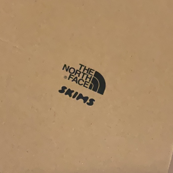 The North Face X Skims Gunmetal Thermoball Traction Mulls Size 10 - Picture 6 of 7